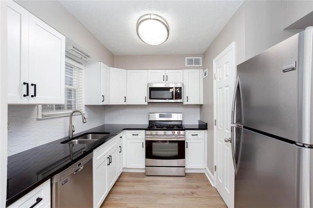 2933 Lexington Trace Drive SE, Smyrna, GA 30080