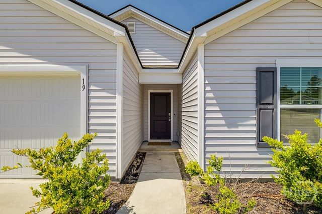 19 Spicebush Circle, Bloomingdale, GA 31302