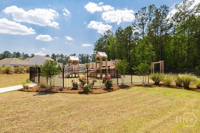 19 Spicebush Circle, Bloomingdale, GA 31302