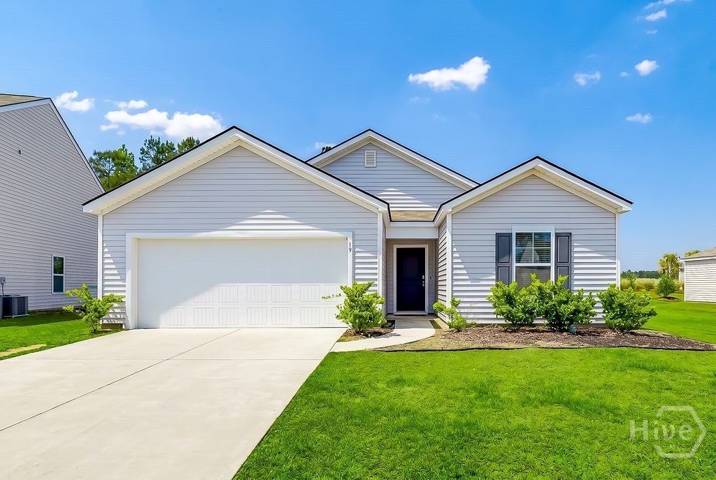 19 Spicebush Circle, Bloomingdale, GA 31302