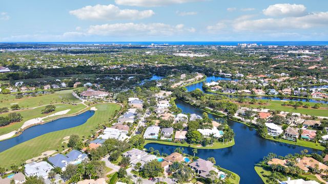 204 CHINOOK Lane, Jupiter, FL 33458