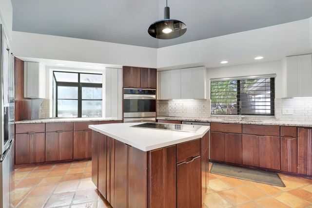 204 CHINOOK Lane, Jupiter, FL 33458