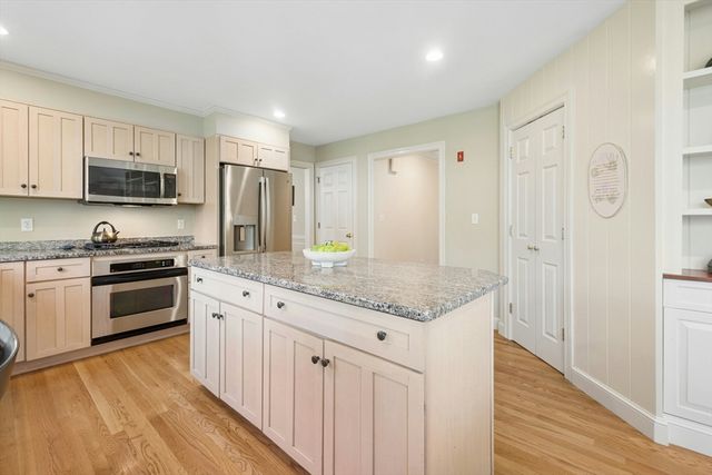 1 Munroe Road, Lexington, MA 02421