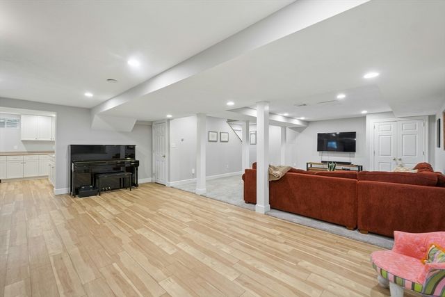 1 Munroe Road, Lexington, MA 02421