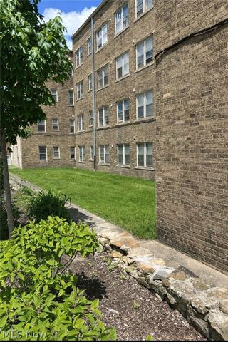 2374 Euclid Heights Boulevard, Cleveland Heights, OH 44106