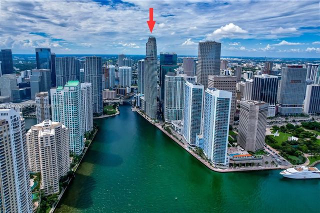 300 N Biscayne Boulevard Way 4809W, Miami, FL 33131
