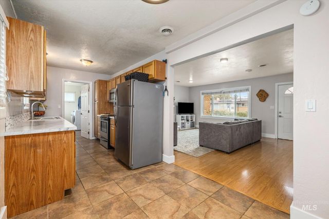 4009 W Normandie Dr, Boise, ID 83705