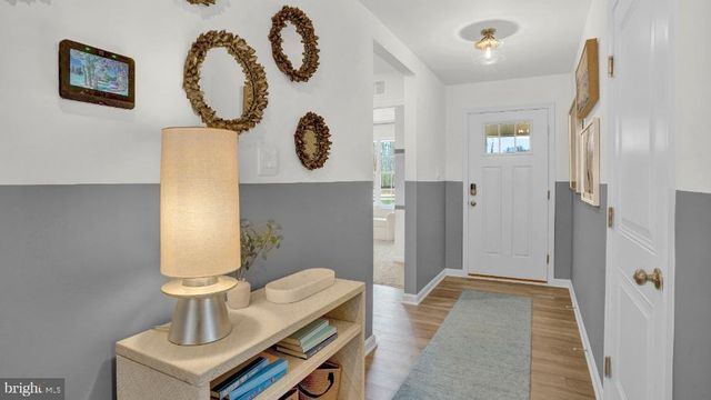 120 AMBER LN, York, PA 17404