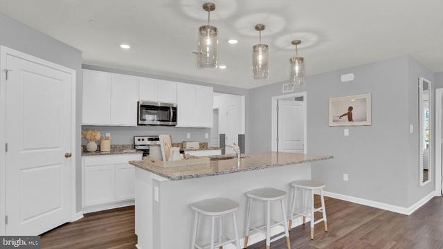 120 AMBER LN, York, PA 17404