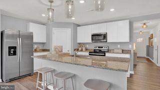 120 AMBER LN, York, PA 17404