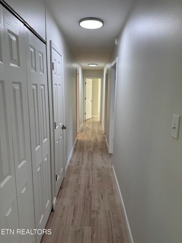 1140 Roswell Rd, Knoxville, TN 37923