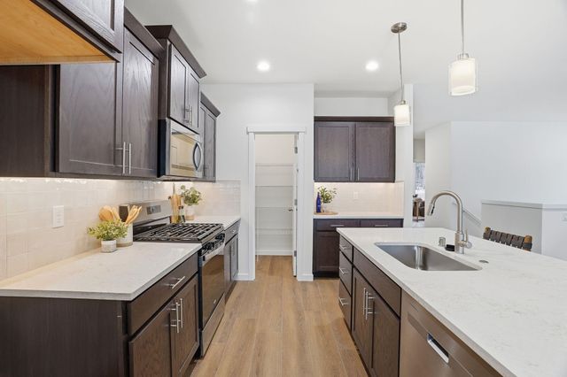 3335 S Morrill Ln, Spokane, WA 99223