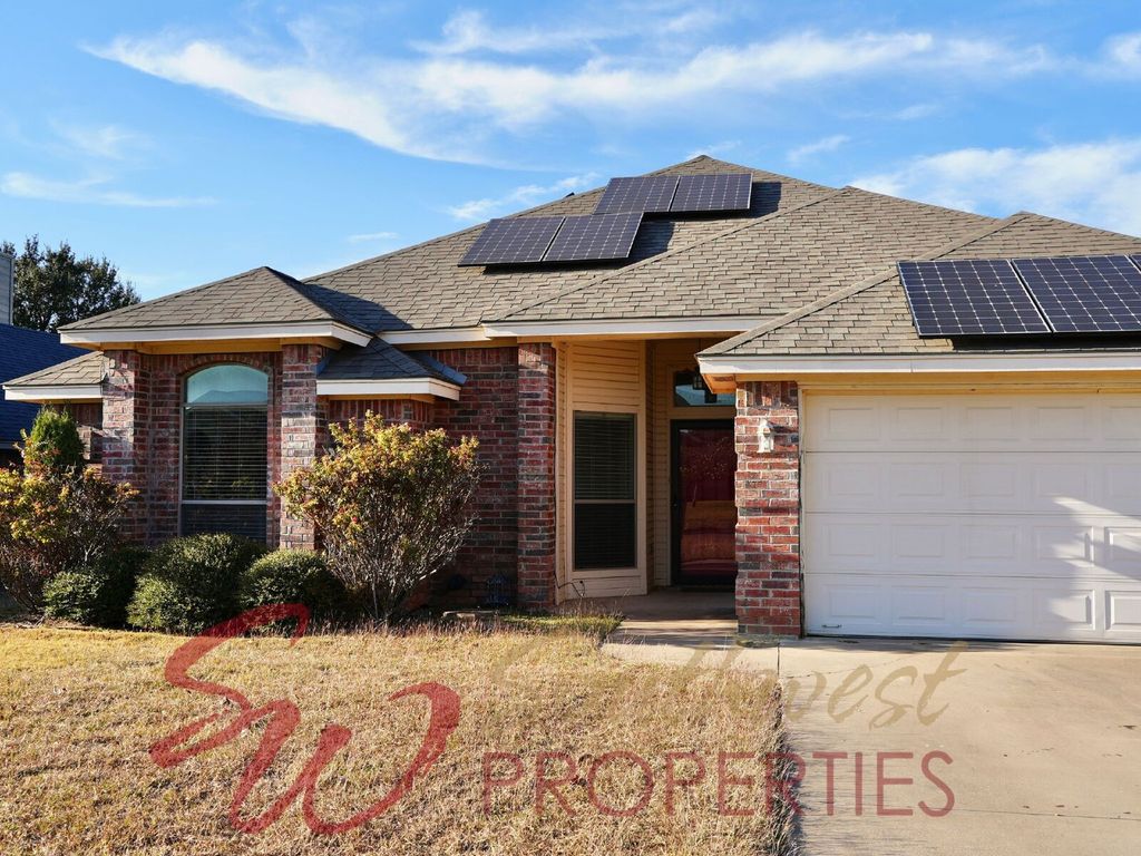 305 Cactus Valley, Stephenville, TX 76401