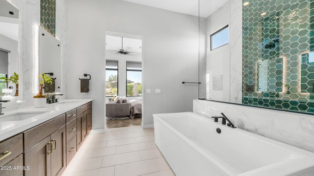 28322 N SUMMIT SPRINGS Road, Rio Verde, AZ 85263