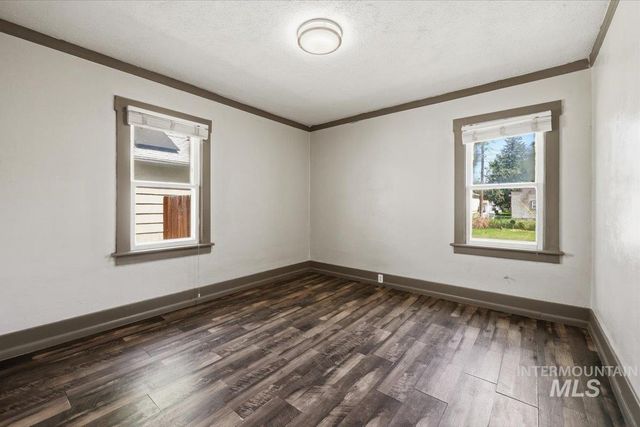 416 9th Ave N, Nampa, ID 83687