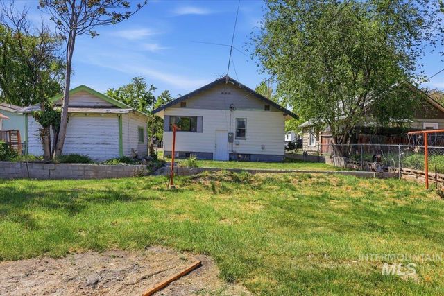 416 9th Ave N, Nampa, ID 83687