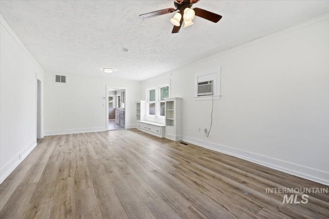416 9th Ave N, Nampa, ID 83687