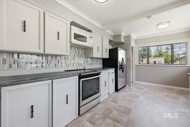 416 9th Ave N, Nampa, ID 83687