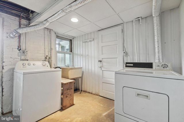 2237 HALL PL NW, Washington, DC 20007