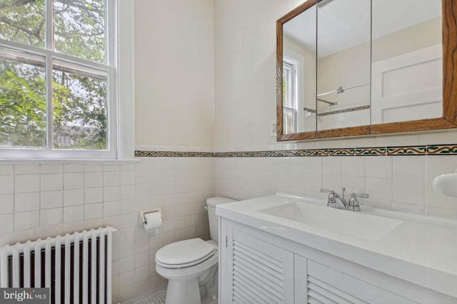 2237 HALL PL NW, Washington, DC 20007