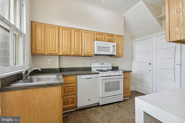 2237 HALL PL NW, Washington, DC 20007