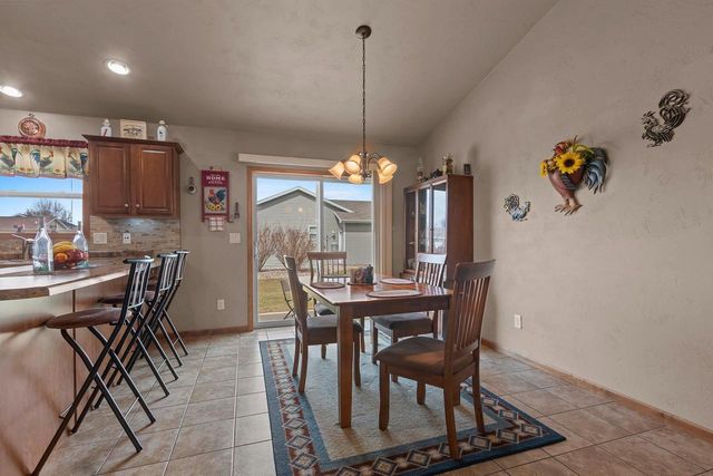 2008 NATURES WAY, Menasha, WI 54952