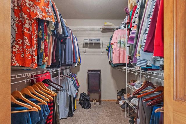 2008 NATURES WAY, Menasha, WI 54952