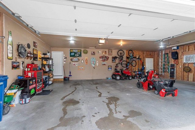 2008 NATURES WAY, Menasha, WI 54952