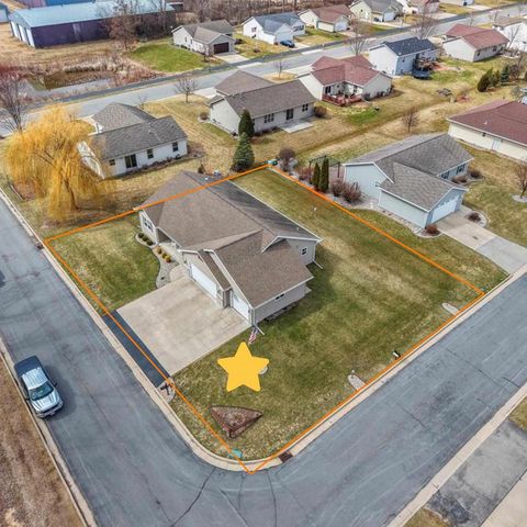 2008 NATURES WAY, Menasha, WI 54952