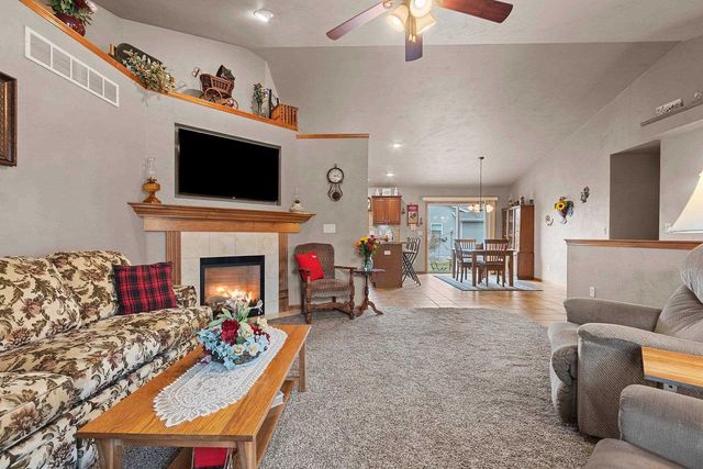 2008 NATURES WAY, Menasha, WI 54952