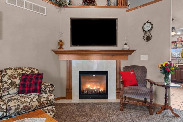 2008 NATURES WAY, Menasha, WI 54952