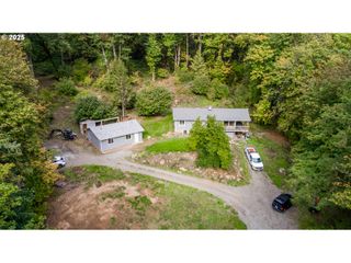 15981 S NEIBUR Rd, Oregon City, OR 97045