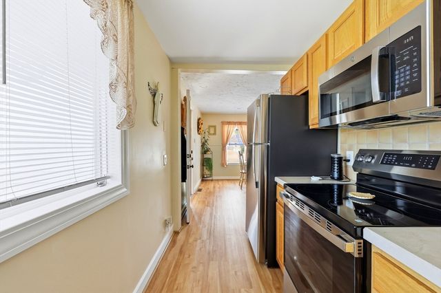 24 Dell Ave, Worcester, MA 01604