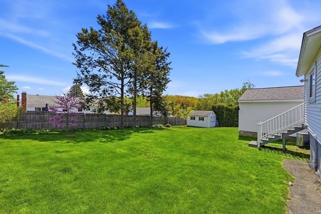 24 Dell Ave, Worcester, MA 01604