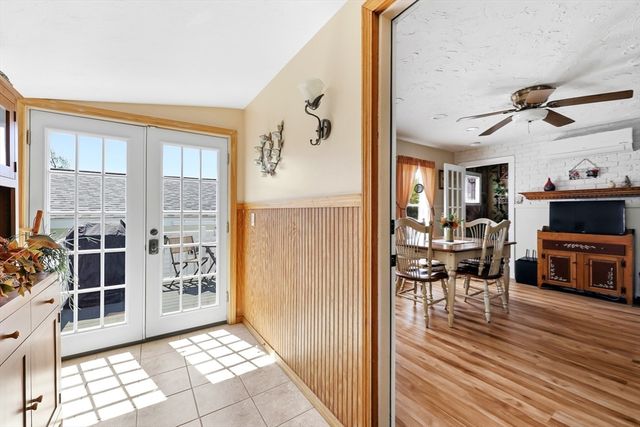 24 Dell Ave, Worcester, MA 01604