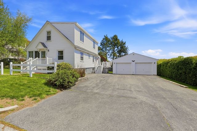 24 Dell Ave, Worcester, MA 01604