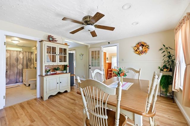 24 Dell Ave, Worcester, MA 01604