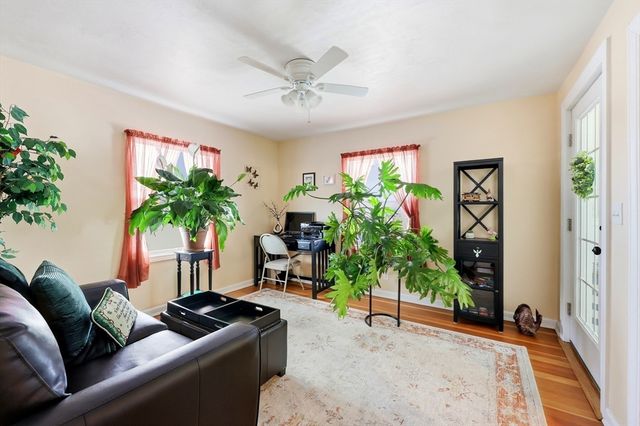 24 Dell Ave, Worcester, MA 01604