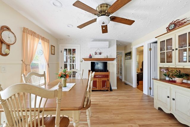 24 Dell Ave, Worcester, MA 01604