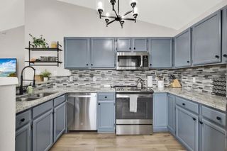 205 W Aspen COURT #8, Oak Creek, WI 53154