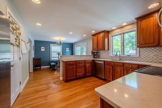 64 Browning St, Weymouth, MA 02188