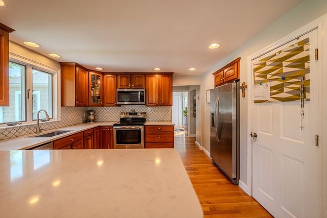 64 Browning St, Weymouth, MA 02188