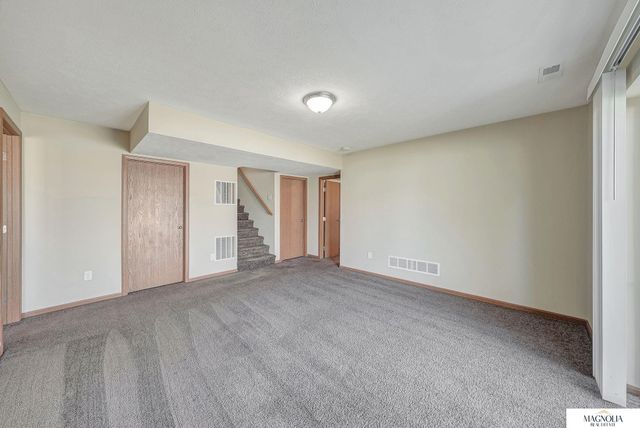 7343 N 19 Street, Lincoln, NE 68521