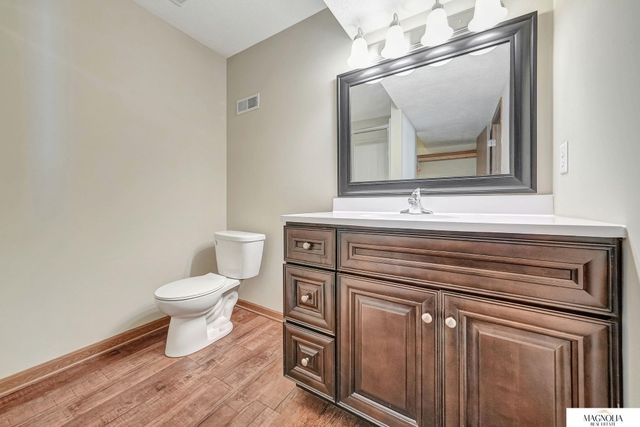 7343 N 19 Street, Lincoln, NE 68521