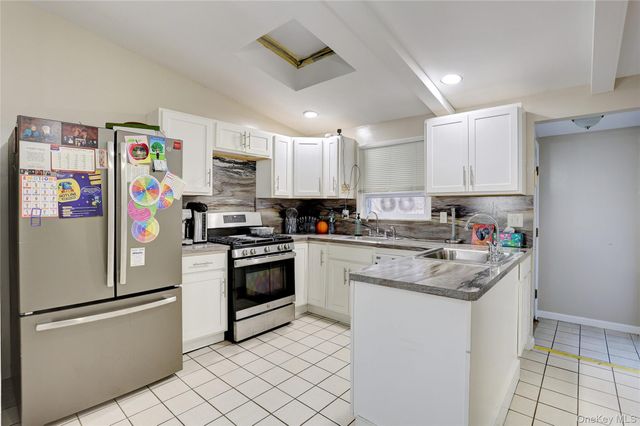 35 Regina Road, Monsey, NY 10952