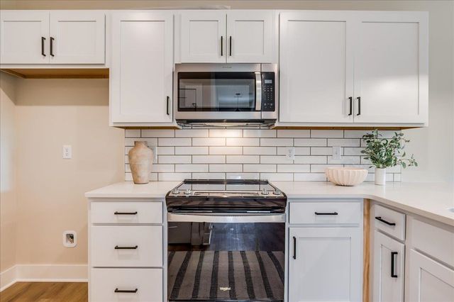 2215 N 159th St E, Wichita, KS 67230