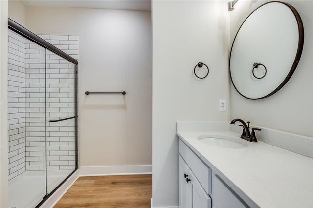 2215 N 159th St E, Wichita, KS 67230