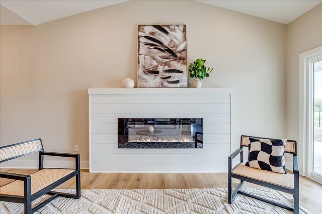 2215 N 159th St E, Wichita, KS 67230