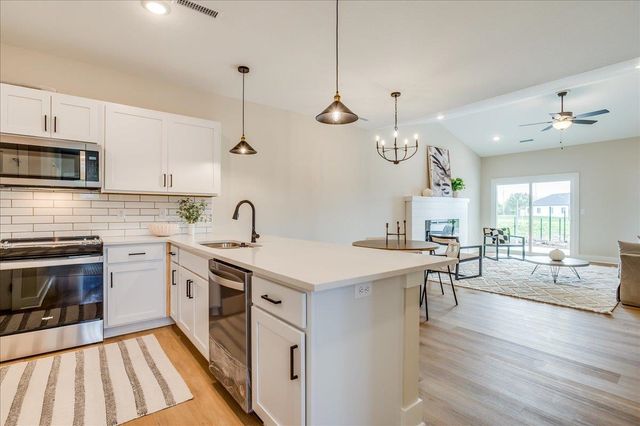 2215 N 159th St E, Wichita, KS 67230