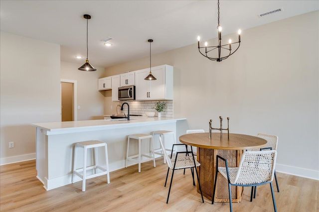 2215 N 159th St E, Wichita, KS 67230